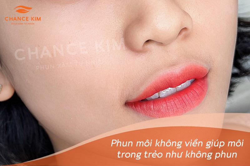 Phun môi không viền là lựa chọn khá quen thuộc của nhiều chị em hiện nay