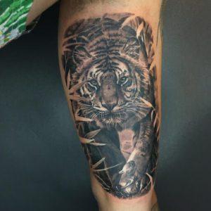 Powerful tiger tattoo – Meaning & design