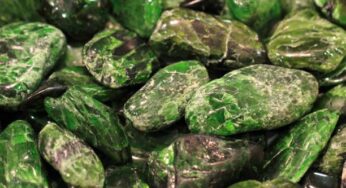 Vòng Tay Đá Diopside A – Mang Lại Sự Sáng Tạo và May Mắn Cho Cuộc Sống