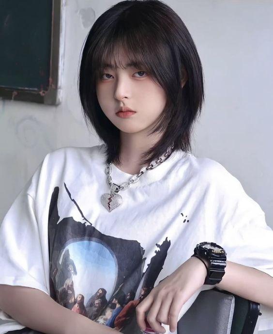 Kiểu tóc mullet ngắn tỉa tầng