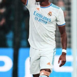 David Alaba: Từ Hậu Vệ Cánh Trái Trở Thành Trung Vệ Số 1 Real Madrid