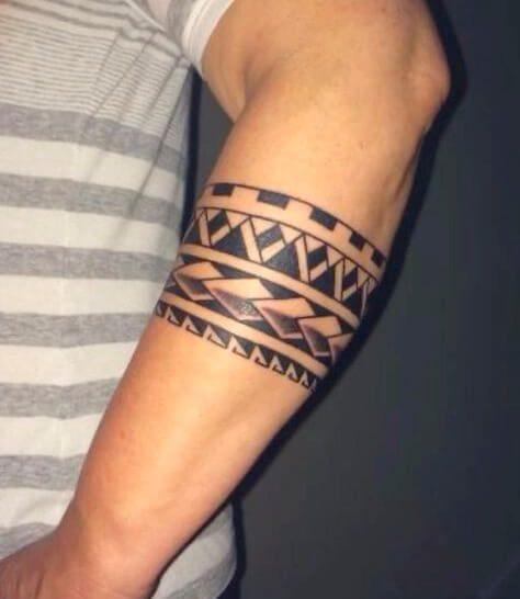 Hình xăm Maori vòng tay